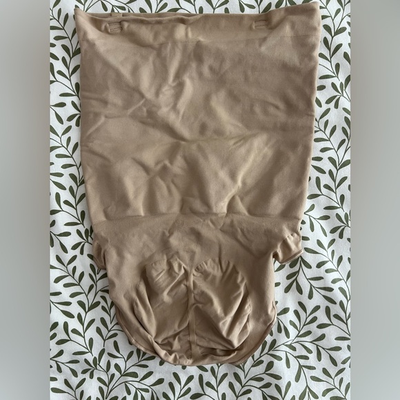 Skims Core Control HIGH-WAISTED BRIEF - clay - XL - Picture 6 of 12